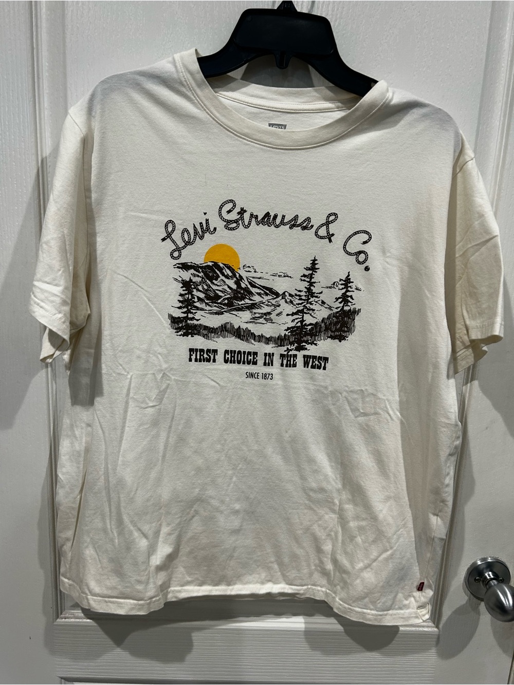 Levi's Cream Graphic Tee with Yellow Sun